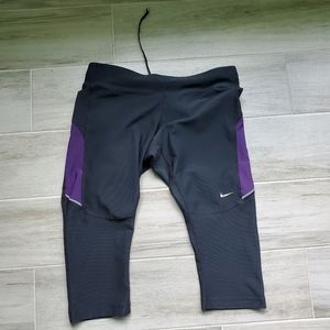 Nike Running Dri Fit Size Medium Knee Length pants
